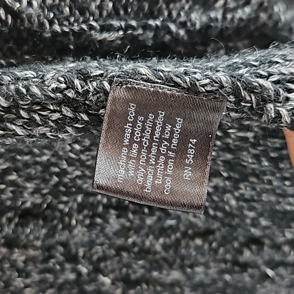 Limited Cable Sweater - Picture 9 of 9